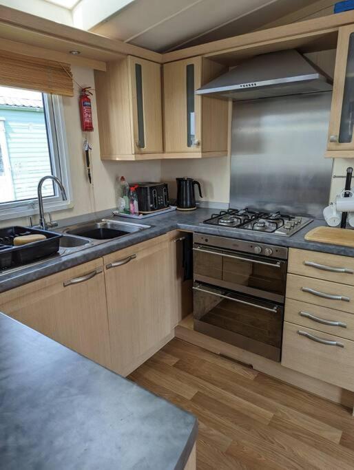 6 Berth Holiday Home On Ocean Edge Near Morecambe Heysham Extérieur photo
